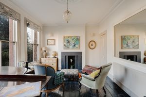 Sitting Room- click for photo gallery